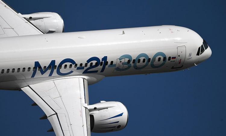Летчик-испытатель оценил самолет МС-21 с российским двигателем