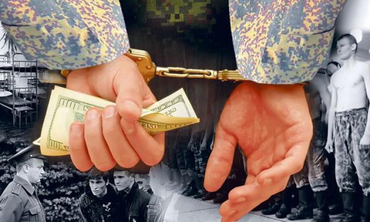 Сотрудник Бахчисарайского райвоенкомата за взятки освободил от призыва более 30 человек