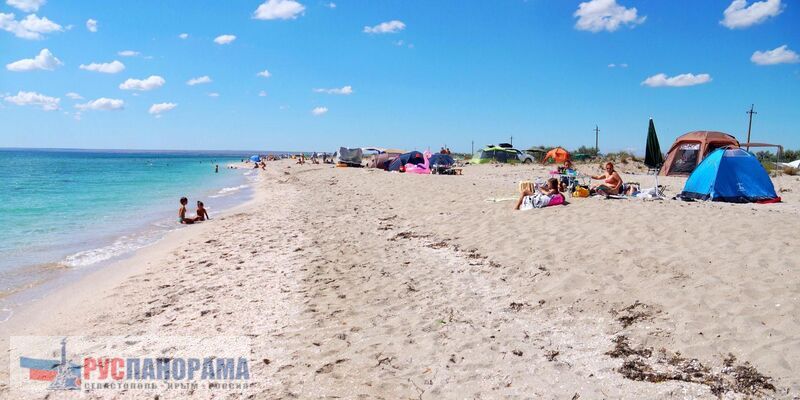 Приезжие из Западной Украины, собирали с отдыхающих деньги за проход на бесплатный пляж в Крыму